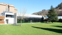 Un verano más sin piscina al aire libre en Mieres del Camín